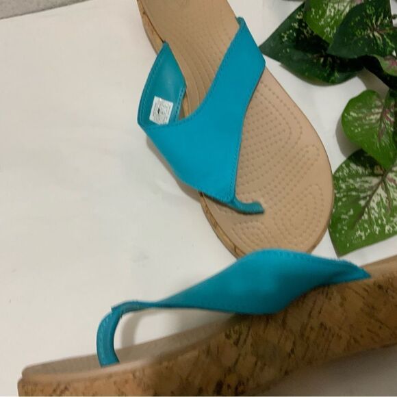 CROCS A-Leigh turquoise Thong. Cork Wedge Flip Flop Sandals Womens Size 10 - Picture 10 of 11